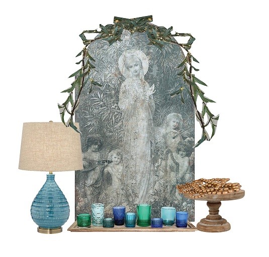 Christmas Buffet _ Affiliate holiday-foyer-table-nest-obsessed-interior-design-claudia-hardy-virtual-edesign-gainesville-florida